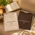 Kit 2 Camisetas Cristãs Premium | Tua Graça Me Basta e Seu Amor Me Sustenta