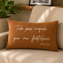 Almofada Rineira Luxo Bordada com Frase Bíblica 50x30cm
